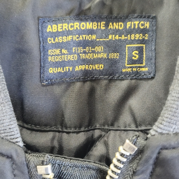 Men's Abercrombie & Fitch Bomber Jacket - Picture 4 of 13